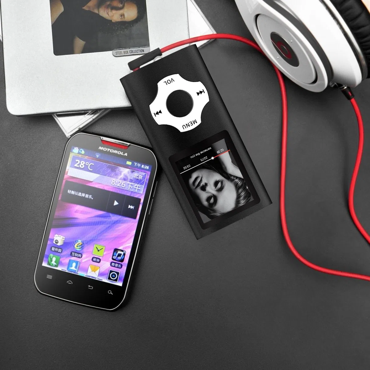 Mymahdi – Digital, Compatto e Portatile Lettore MP3/MP4 (Max Support 64 G) con Photo Viewer, E-Book Reader e Radio FM Registratore Vocale e Video in Nero