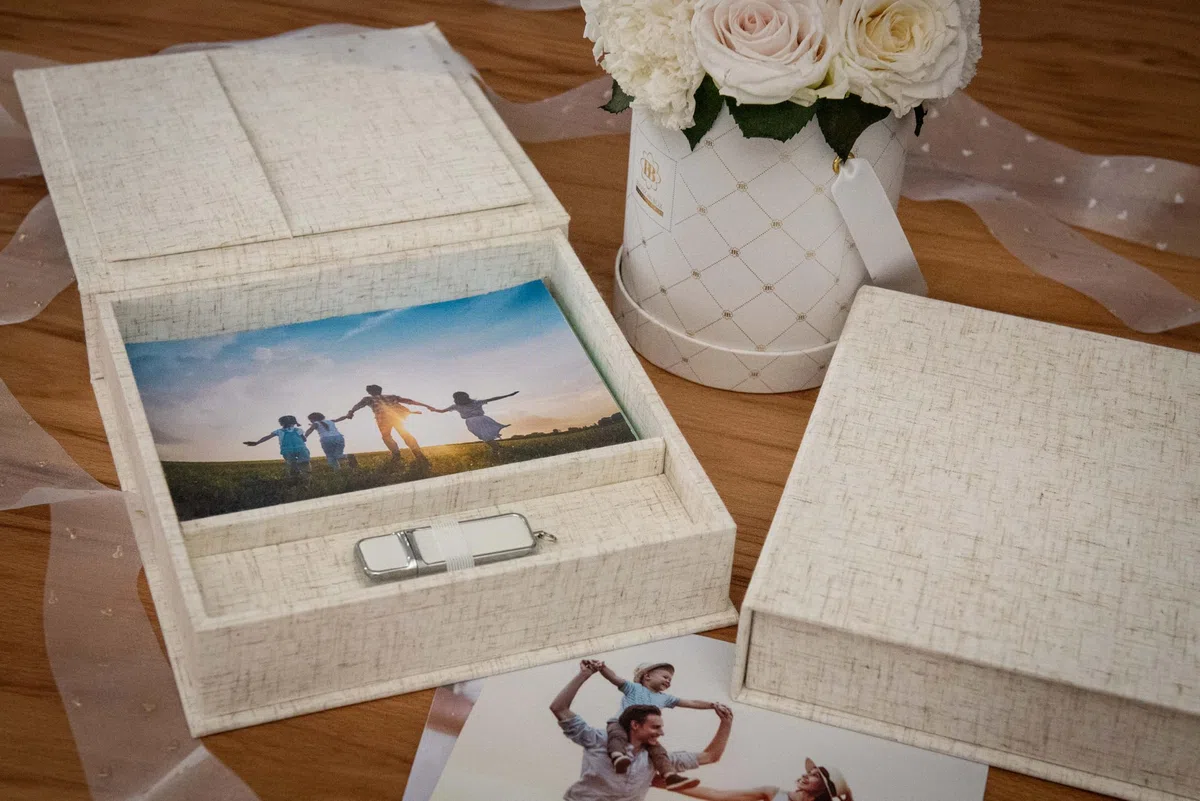Scatola porta USB/DVD per matrimonio, con scatola fotografica, 13 x 18 cm, tessuto di lino (naturale)
