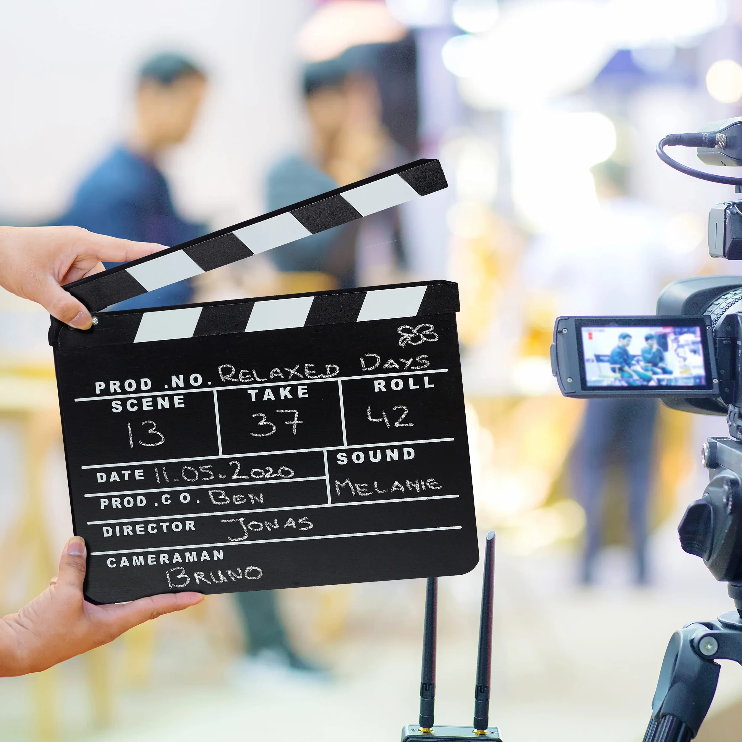 Relaxdays 2 Ciak Cinema in Legno, Clapperboard Regista, Accessori Set Cinematografico, Lavagna HxL: 26 x 30 cm, Nero