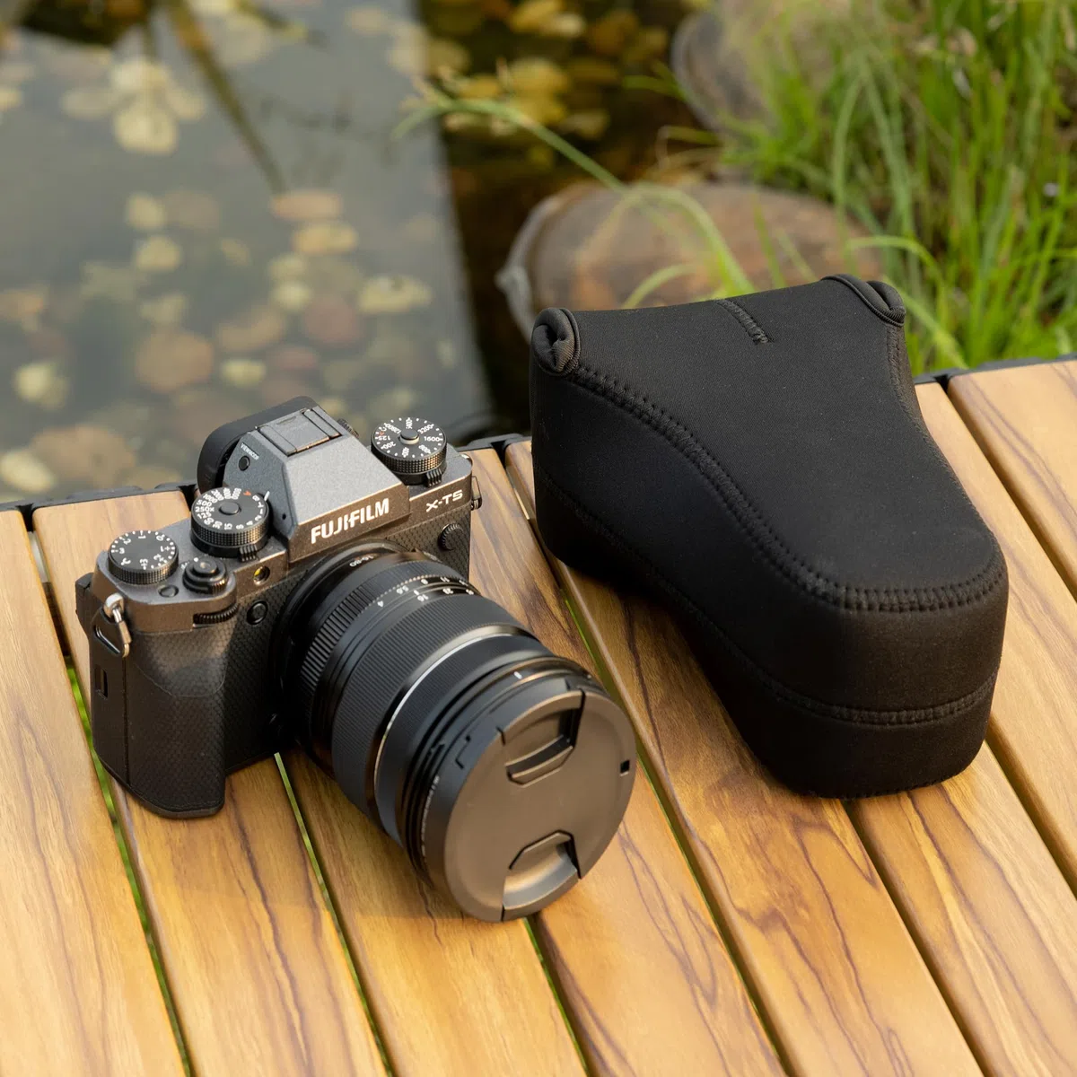 JJC Custodia per Fotocamera Mirrorless per Canon EOS M50 M5 M6 Mark II + EF-M 55-200mm/EF-M 18-150mm Obiettivo, per Fuji Fujifilm X-T30 X-T20 X-T10 X-T100 X-E3 + XF 55-200mm/XC 50-230mm Obiettivo