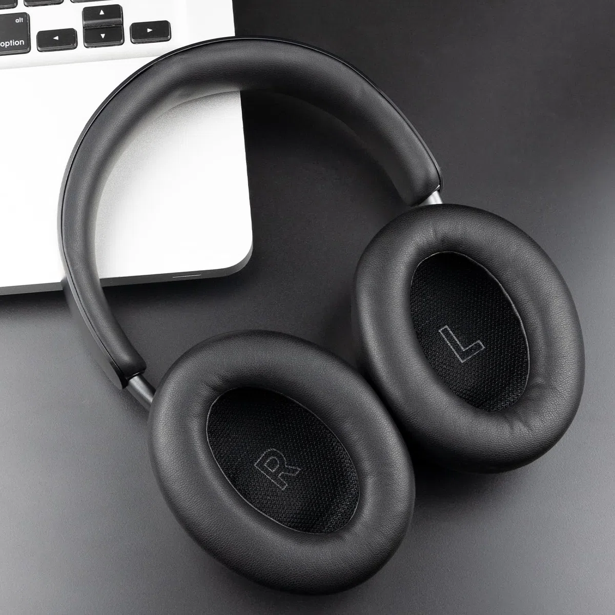 SOULWIT Cuscinetti Auricolari Ricambio per Bose QC Ultra/New QuietComfort Ultra(2nd Gen) Wireless Cuffie, Padiglioni in Pelle Proteica Morbida con Schiuma ad alta Densità per l'Isolamento Acustico