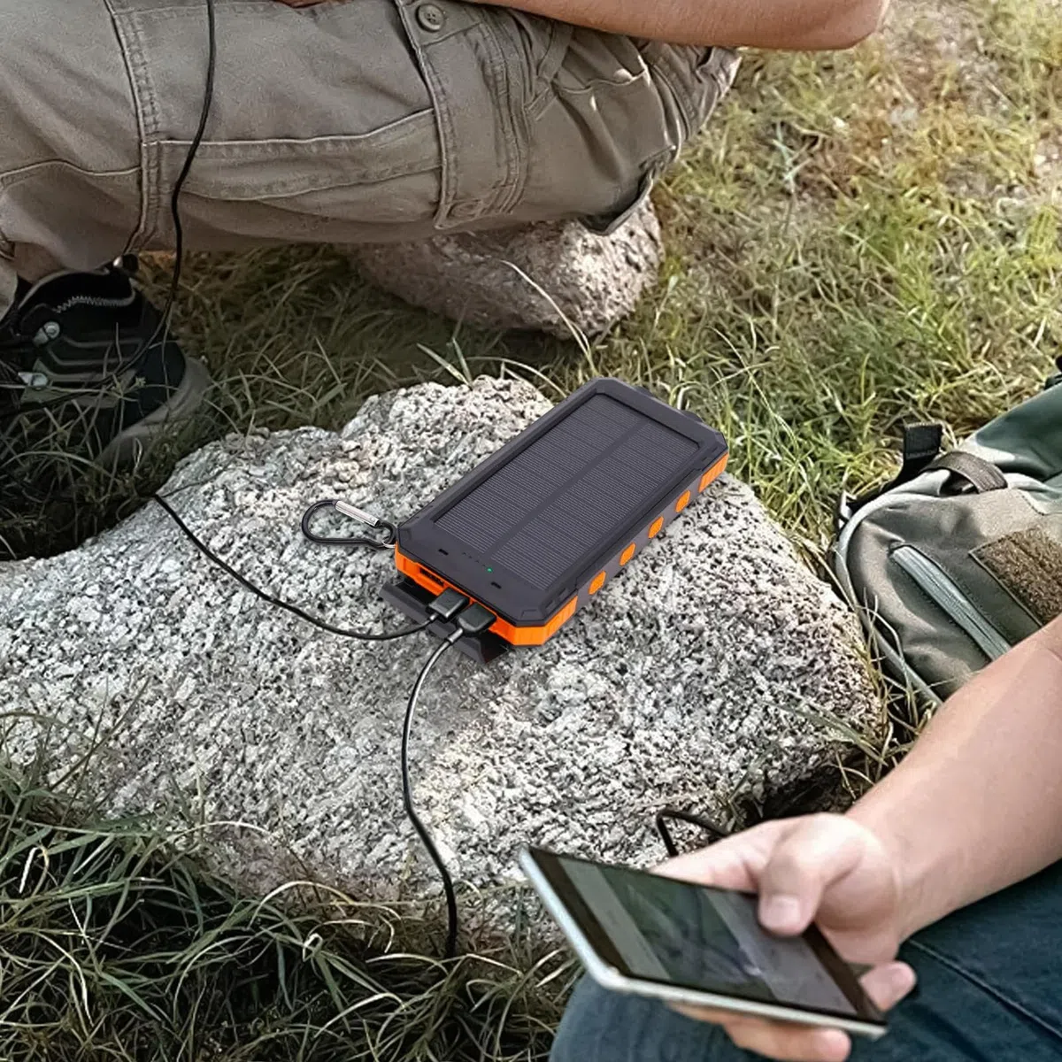 Caricatore solare da 20000 mAh, ricarica rapida, torcia elettrica e impermeabile, caricabatterie solare portatile per campeggio, emergenze all'aperto, viaggi e uso domestico