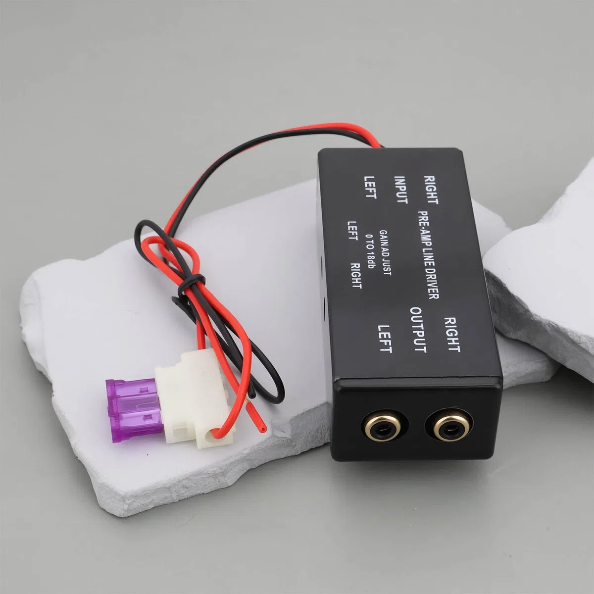 ECSiNG Pre-Amp RCA Driver Amplificatore di Segnale Ingresso/Uscita Gamma Regolabile 0.1-18dB per Auto Barca