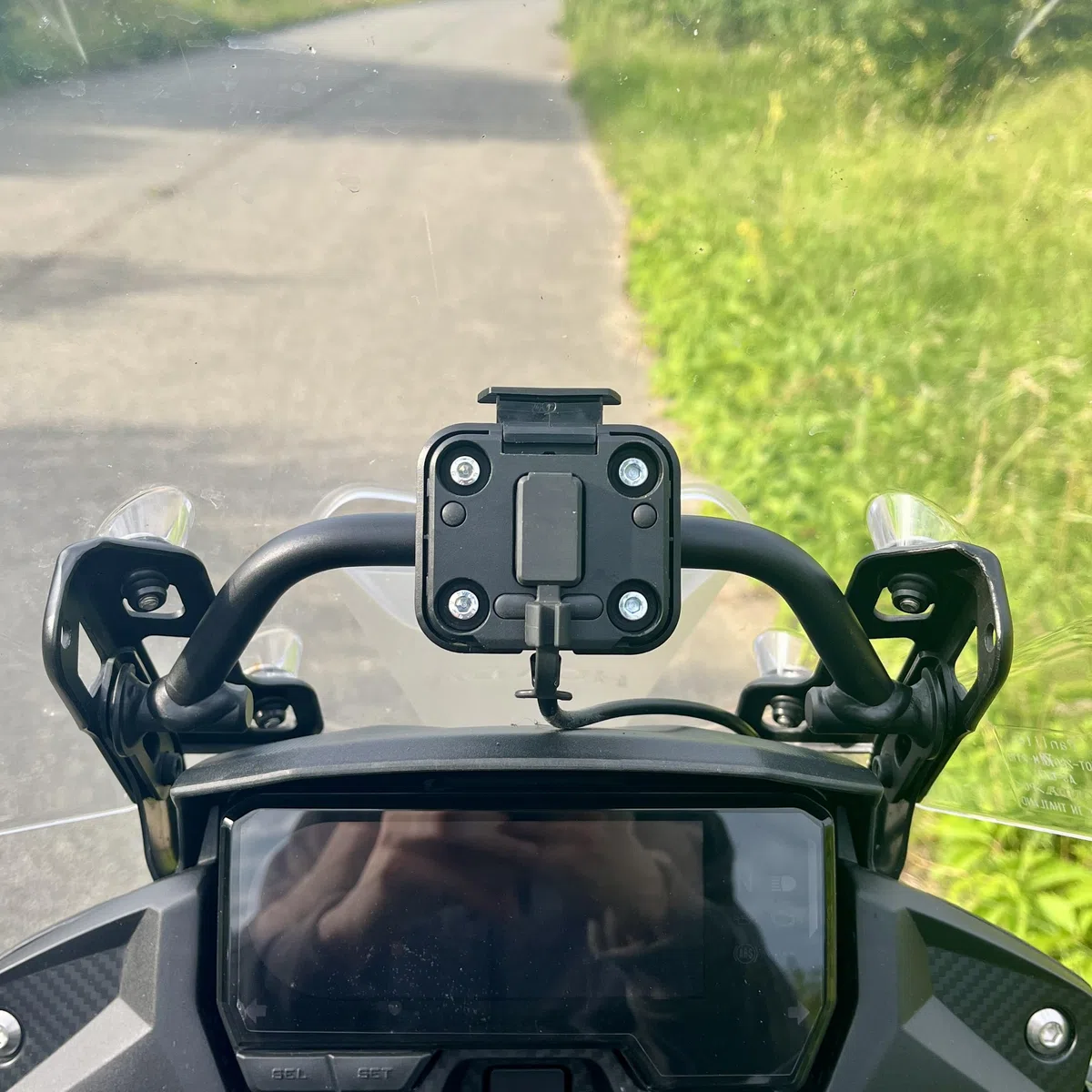Supporto per navigatore moto per Garmin Zumo XT, XT2, modello AMPS | 'Pancake' | 12 mm