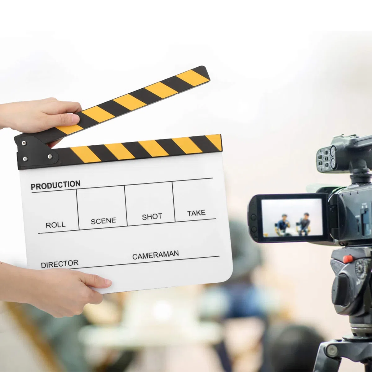 Ciak cinematografico, ciak in acrilico, suono nitido per la produzione di video(Lavagna a strisce gialle (PAV1YWE3))