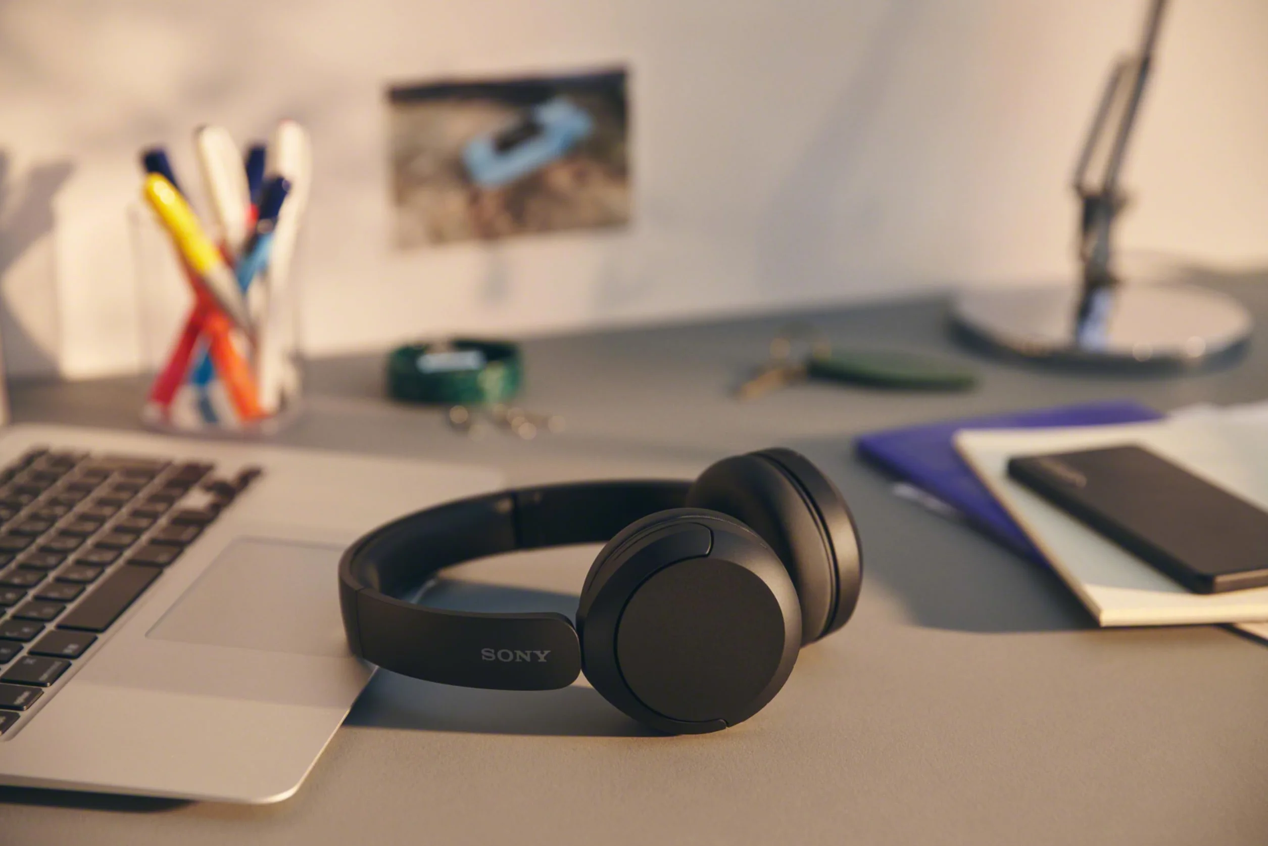 Sony WH-CH520 | Cuffie Wireless, Connessione Multipoint, con Microfono, Fino a 50 ore di durata della batteria con Ricarica rapida - Nero